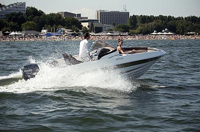 Відкрита моторний човен Galia 520 Open