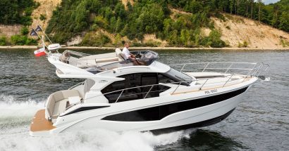 galeon 360 fly hover